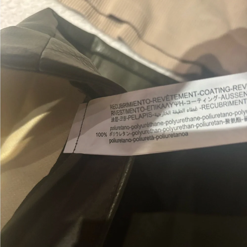 ✨ Stradivarius dark olive green Vegan Skirt - 
EUC 💫 - Picture 6 of 8
